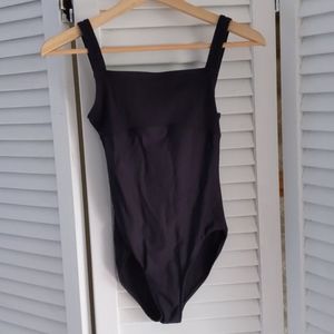 WearMoi black tank strap leotard